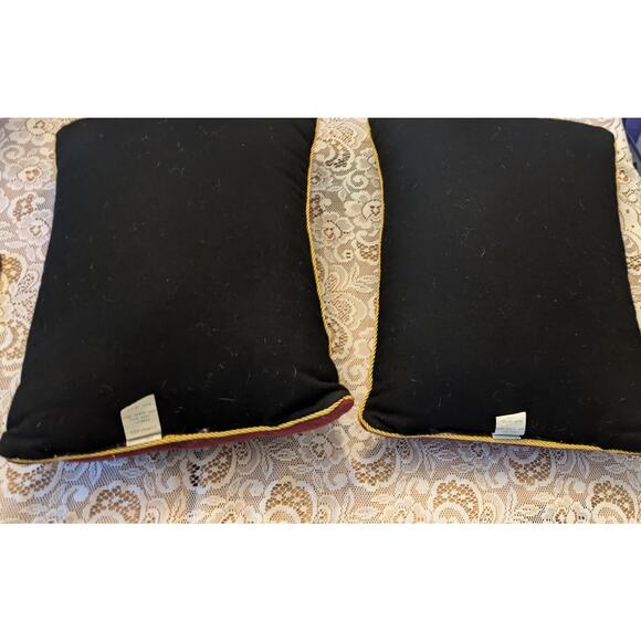 Vintage Exposures Spaniels Wool Decorative Pillows (2), Black & Red w/Gold Trim - Picture 6 of 6
